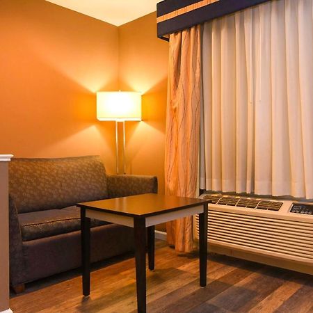 Capital Inn And Suites Rensselaer Extérieur photo